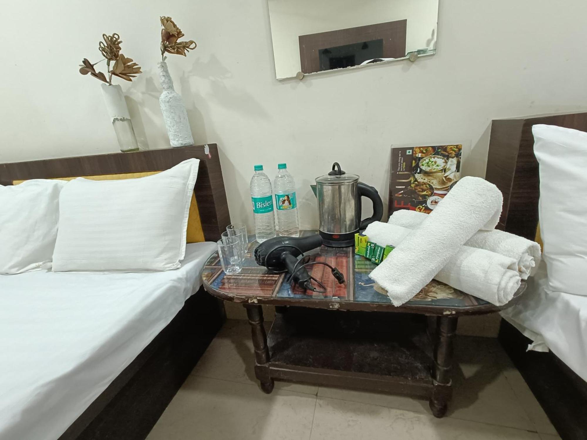 Treebo Yatri Grah Kshipra T Hotel Ujjain Exterior photo