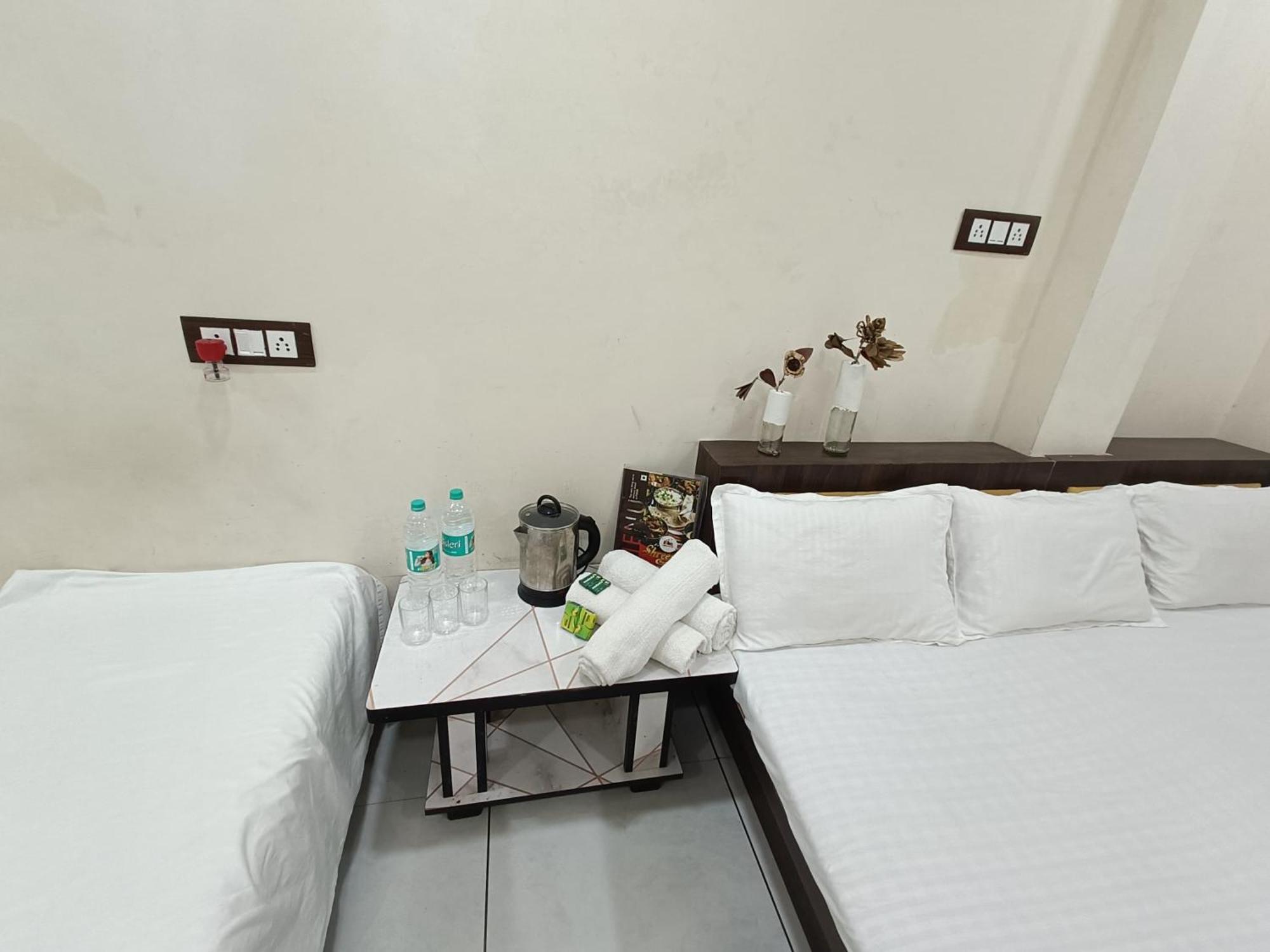 Treebo Yatri Grah Kshipra T Hotel Ujjain Exterior photo