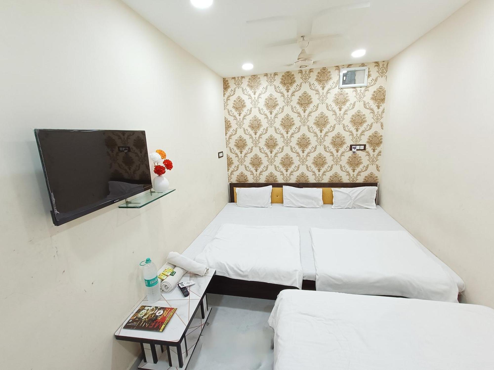 Treebo Yatri Grah Kshipra T Hotel Ujjain Exterior photo